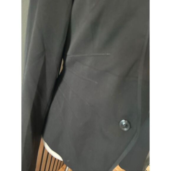 White House black market blazer black work attire sz 8 stylish and form fitting - Picture 2 of 7